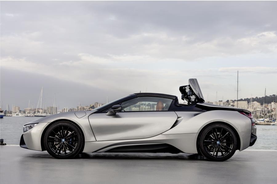 BMW i8 Roadster (I15) 2018 года  (WW) (фото 125 из 198)
